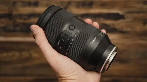 Lenses rental in Singapore