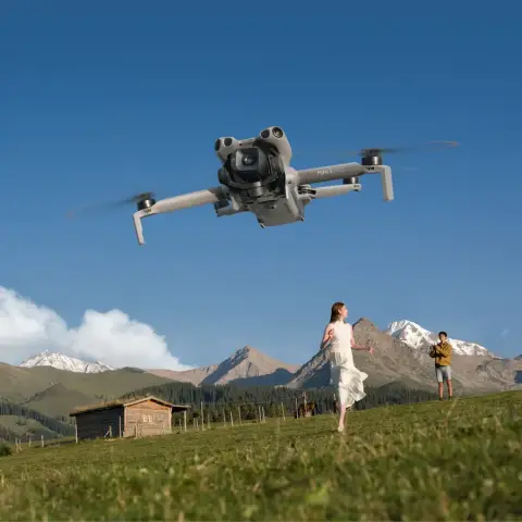 DJI Mini 4 Pro Fly More Combo